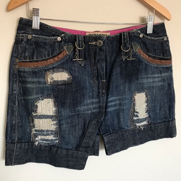 Parasuco Distressed Denim Size 8 mini skirt - Picture 2 of 6